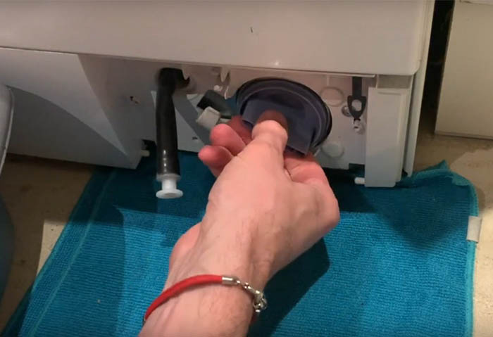 Стиральная машина electrolux не сливает воду